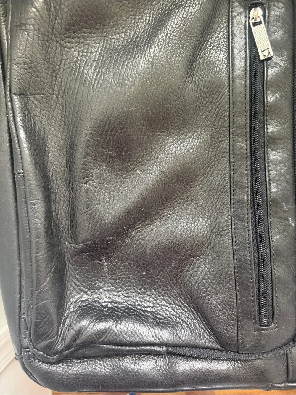 Keneth Cole classic black